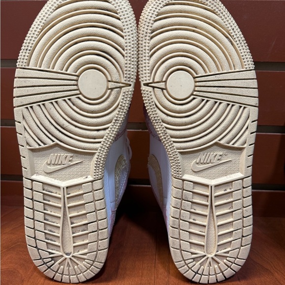 Nike Pink and White Sneakers with Gold Accents - Picture 4 of 7